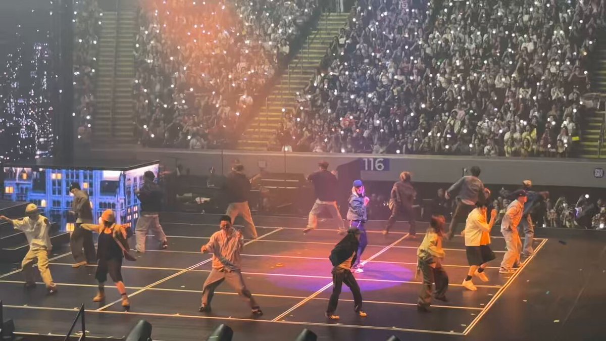 SOBBING SO MUCH 😭 #HOPE_ON_THE_STAGE_TOUR_Manila