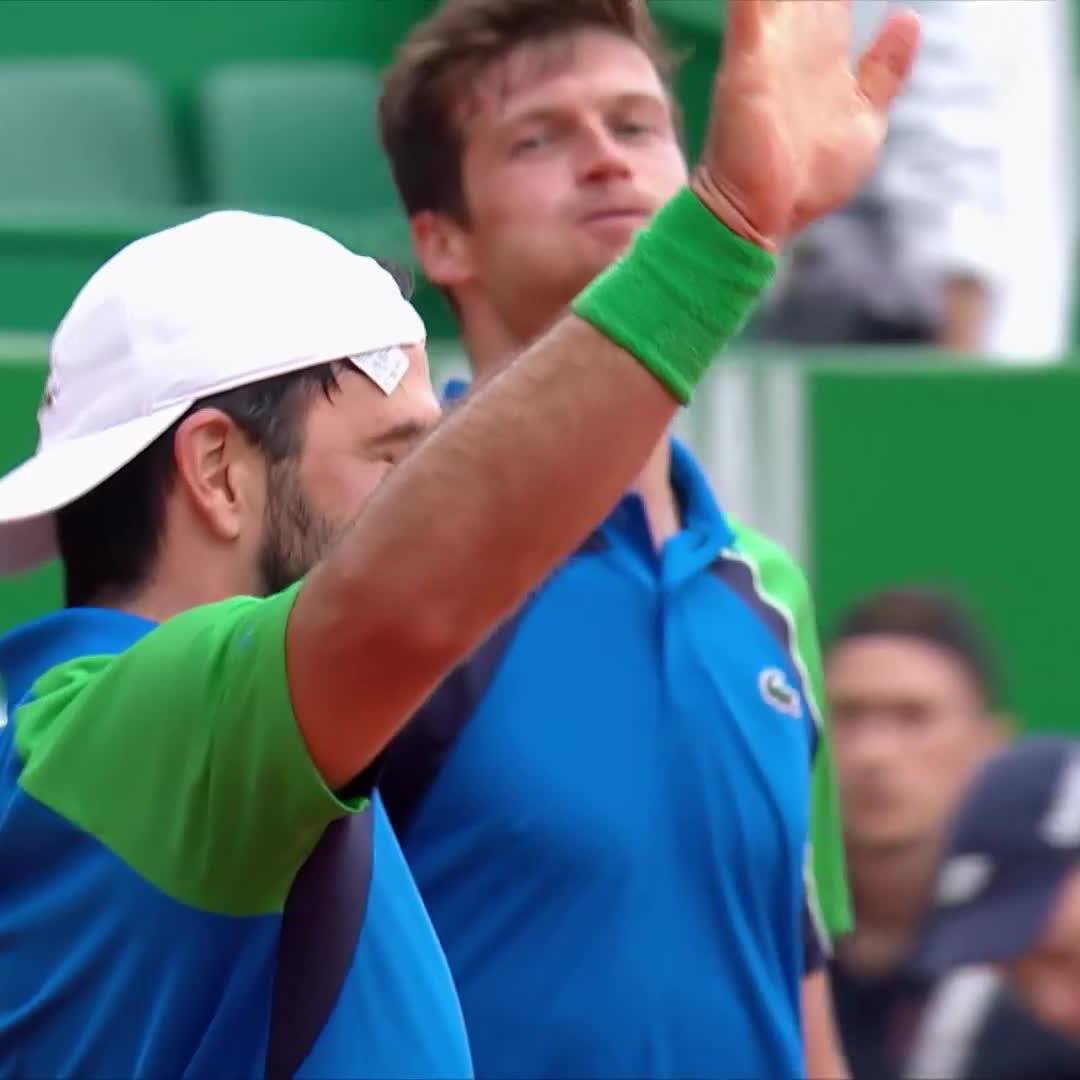 ENORME PERF POUR MANU GUINARD 🇫🇷 ET ROMAIN ARNEODO 🇲🇨 Victoire 6-4 7-5 sur les n°2 mondiaux. Qualif en finale de Monte Carlo. Ça fait vraiment plaisir pour Manu qui galère en simple... une semaine qui va faire du bien à la tête et au porte monnaie.