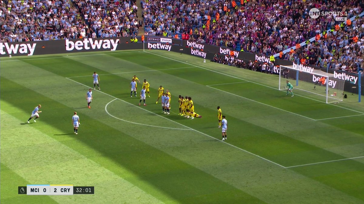 Vintage Kevin De Bruyne 😮‍💨 The skipper with an incredible free-kick to pull a goal back for the hosts 🎯 📺 TNT Sports &amp; discovery+ UK