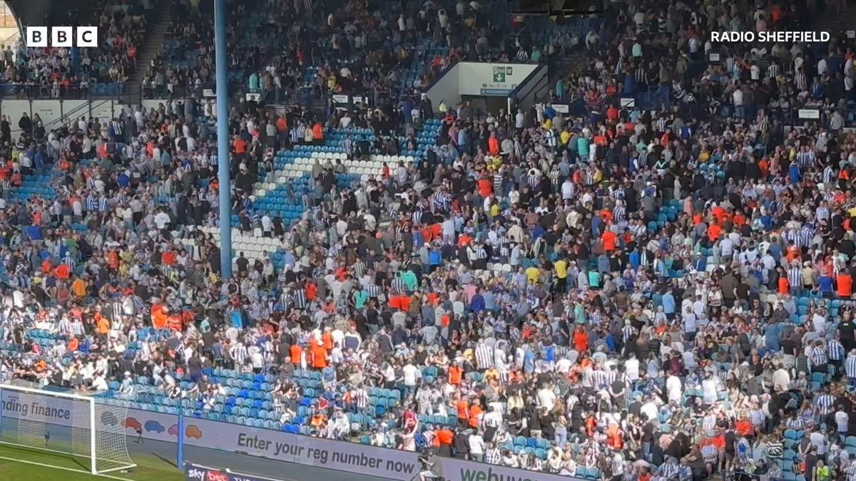 Sheffield Wednesday fans protest against Chairman Dejphon Chansiri, as called for by the Sheffield Wednesday Supporters' Trust, by turning their backs in the 10th minute. Chants for Chansiri to go were also sung. #SWFC