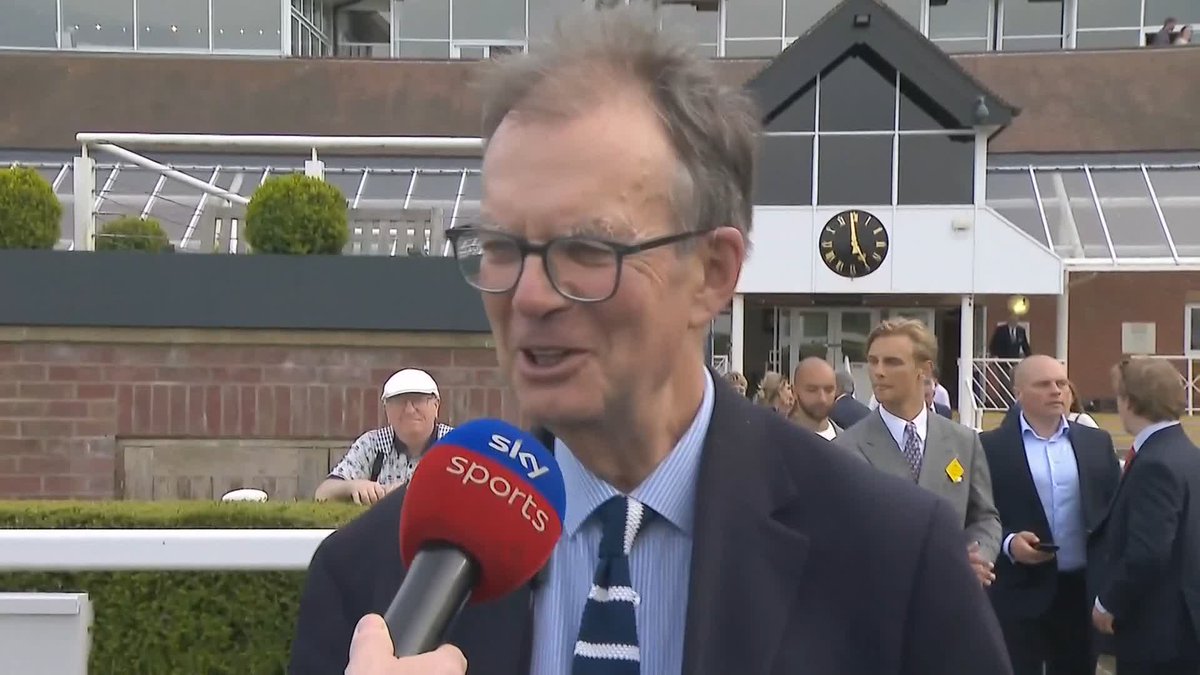 Great result for Robert Cooper and Stowe Racing at Newbury Racecourse! Good thing he doesn't hold grudges... 😅