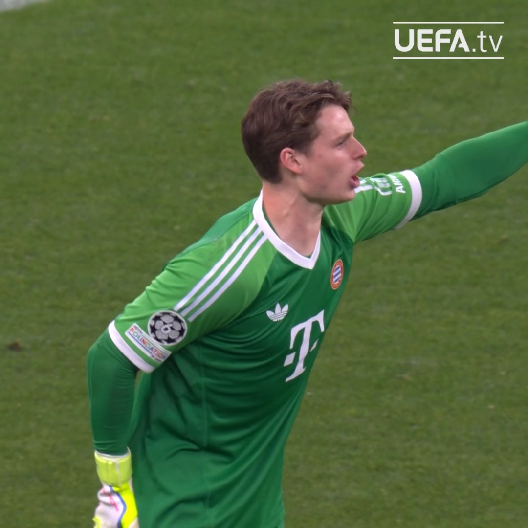 🧤 Jonas Urbig, 21 años #UCL | FC Bayern München Español