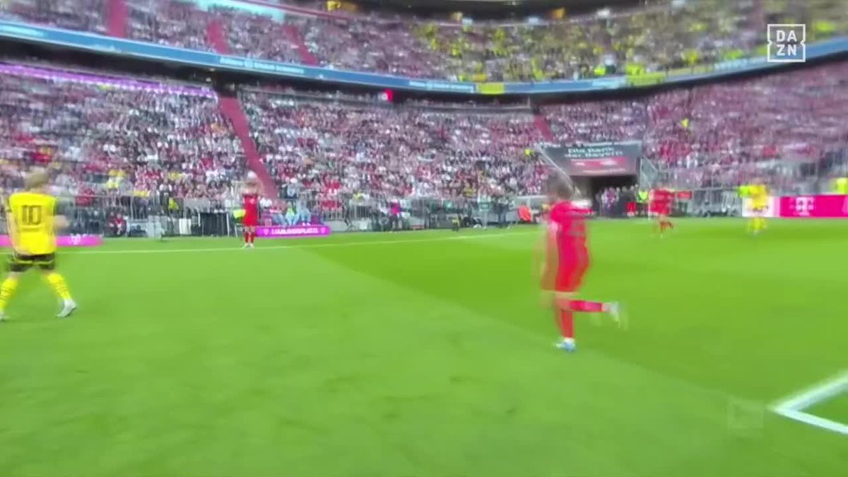 La cámara que lleva el árbitro en el Bayern de Múnich vs Borussia Dortmund nos deja imágenes como estas 😍 ¿Qué os parecen, os gustaría verlas más a menudo? #BundesligaEnDAZN 🇩🇪