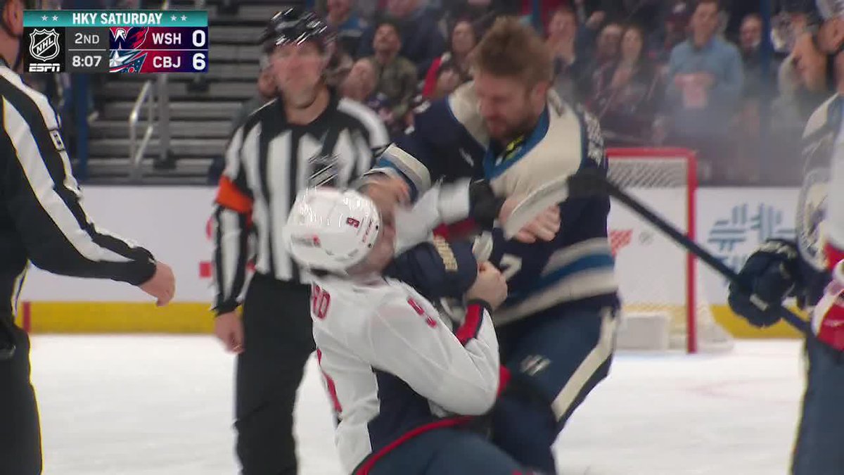 The Capitals and Blue Jackets dropped the gloves 😲