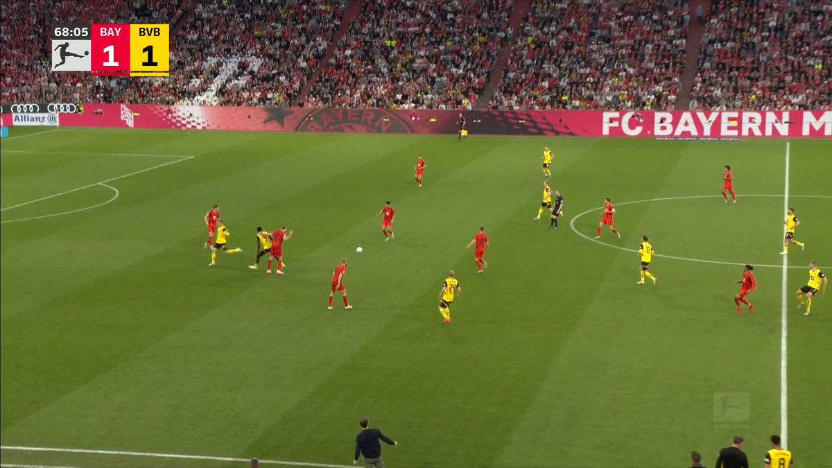 Serge Gnabry's scored a sensational solo goal in a thrilling Der Klassiker! 🤩