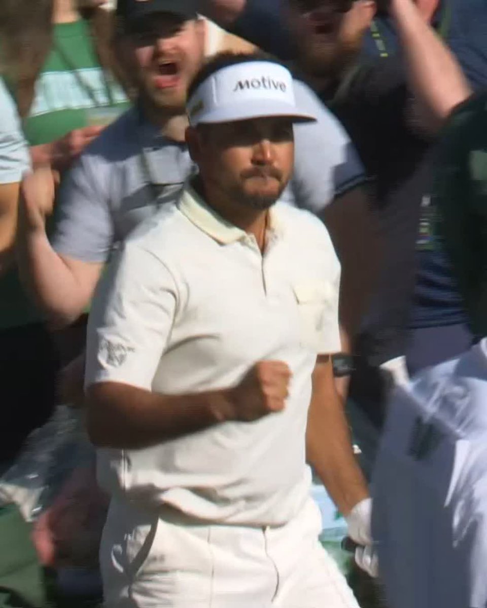 Jason Day chips in on No. 14 to regain a tie for fifth place. #themasters