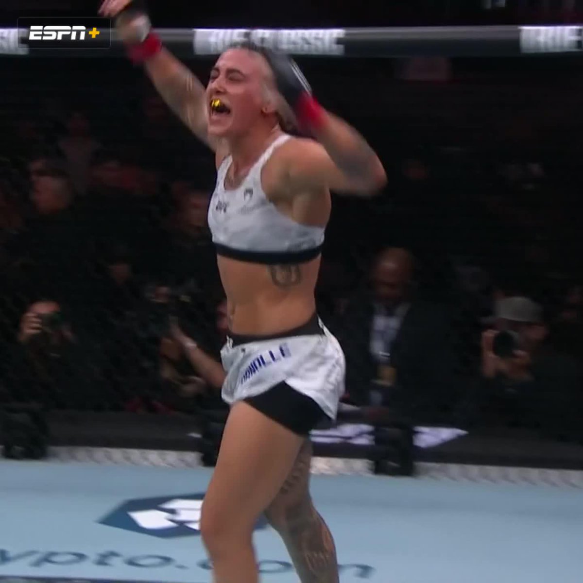 Nora Cornolle gets the first finish of #UFC314 👏