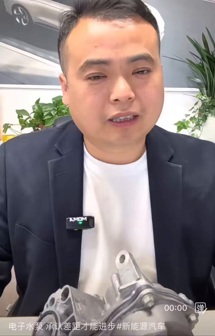 只要细细扒扯下去，电池追命板车将体无完肤. Mi也做电池玩具车，只能说雷子没有品味而已.