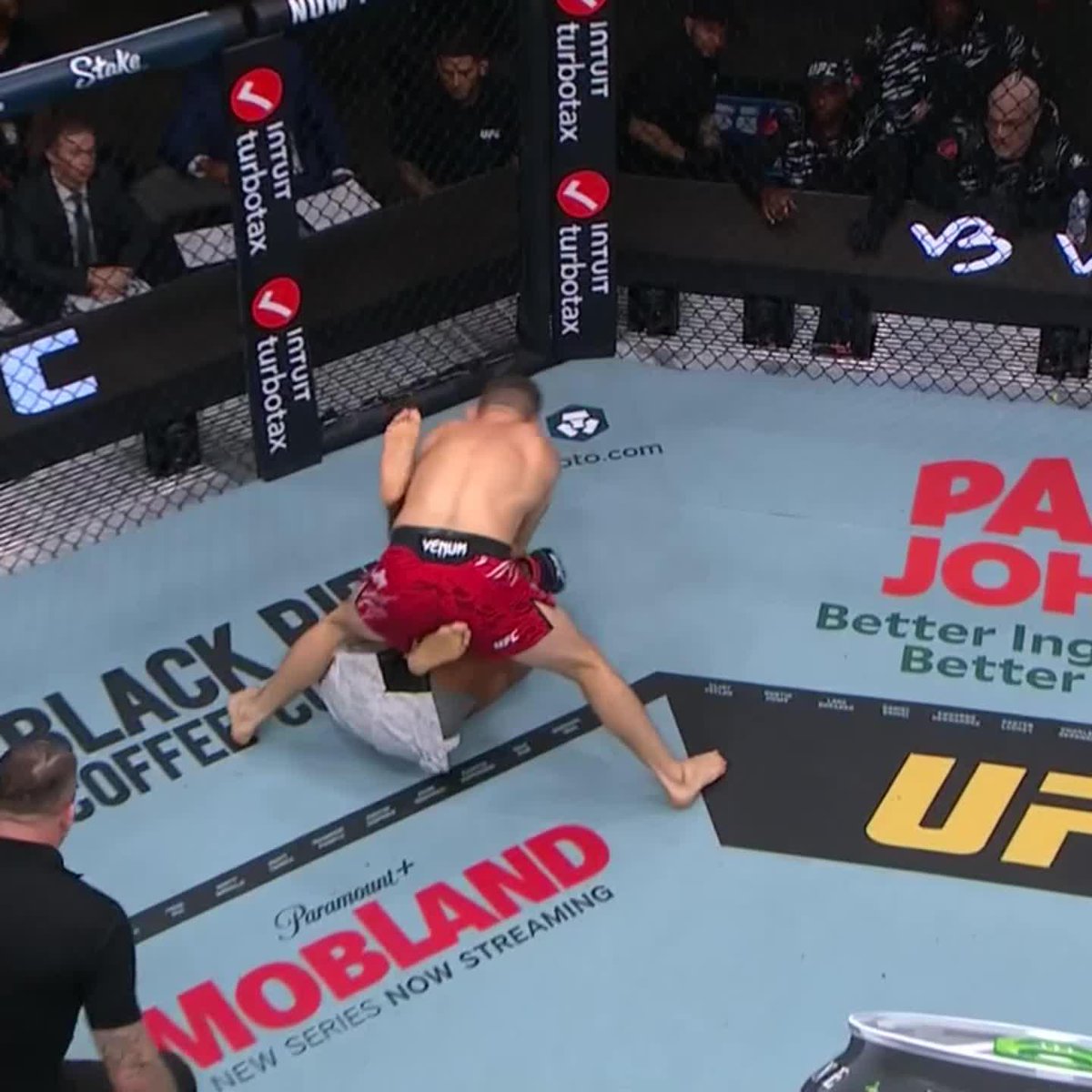 Oleksiejczuk gets it done in round one 💥 #UFC314