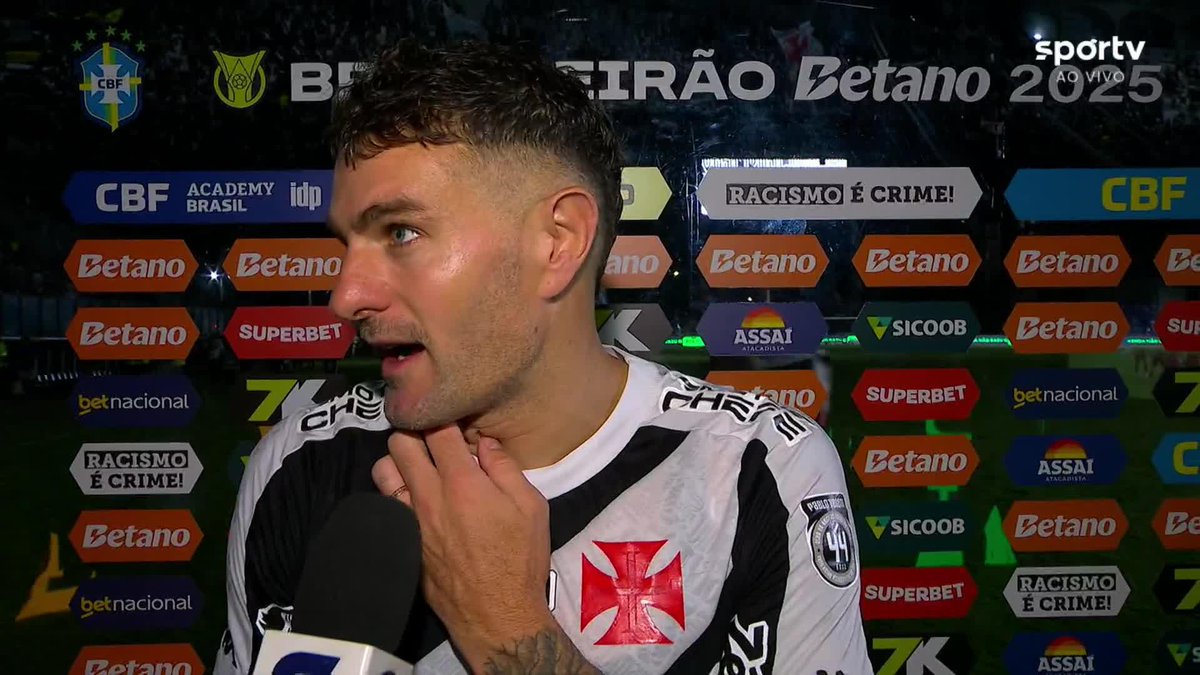 Autor de dois gols, Vegetti comemorou vitória do Vasco sobre o Sport: "Aqui (São Januário) a gente sabe que tem que ganhar sempre".