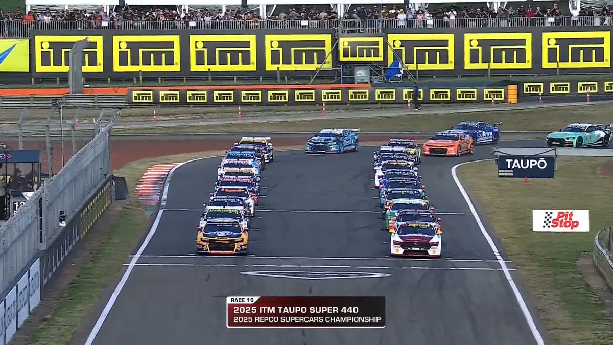 WHAT A CHAOTIC START 😱 #RepcoSC #Supercars