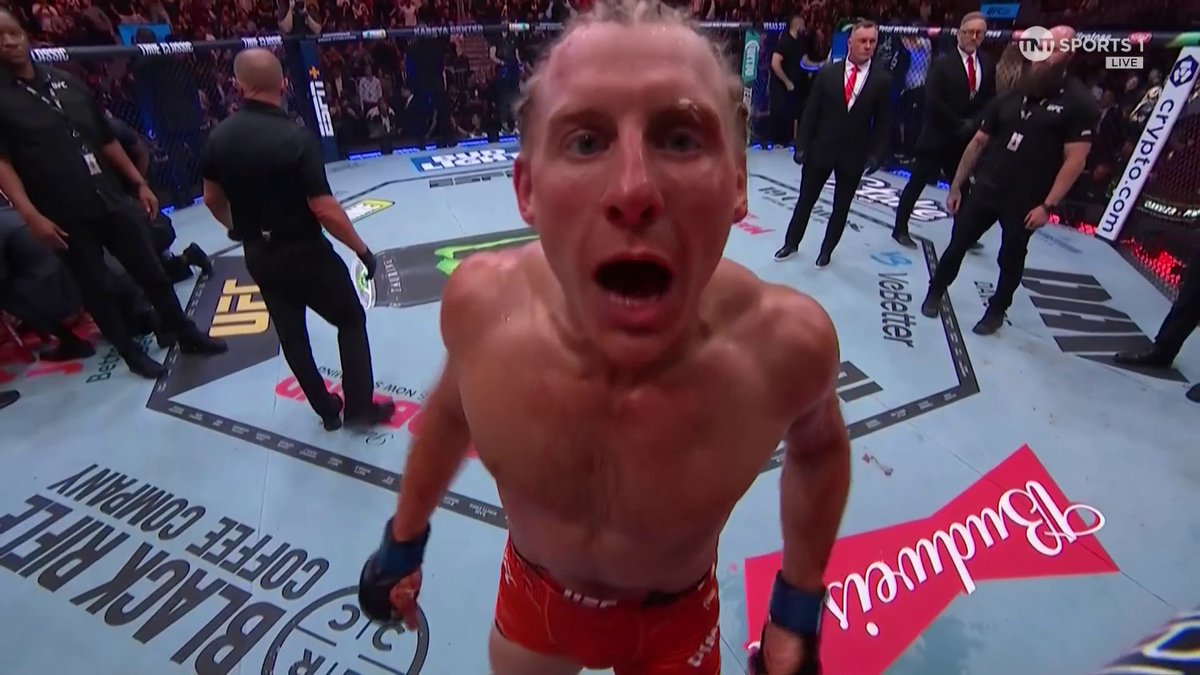 "WHAT NOW?!!!" PADDY JUST TOOK OUT CHANDLER!!! 😤 😤 😤 #UFC314 | LIVE on TNT Sports & discovery+