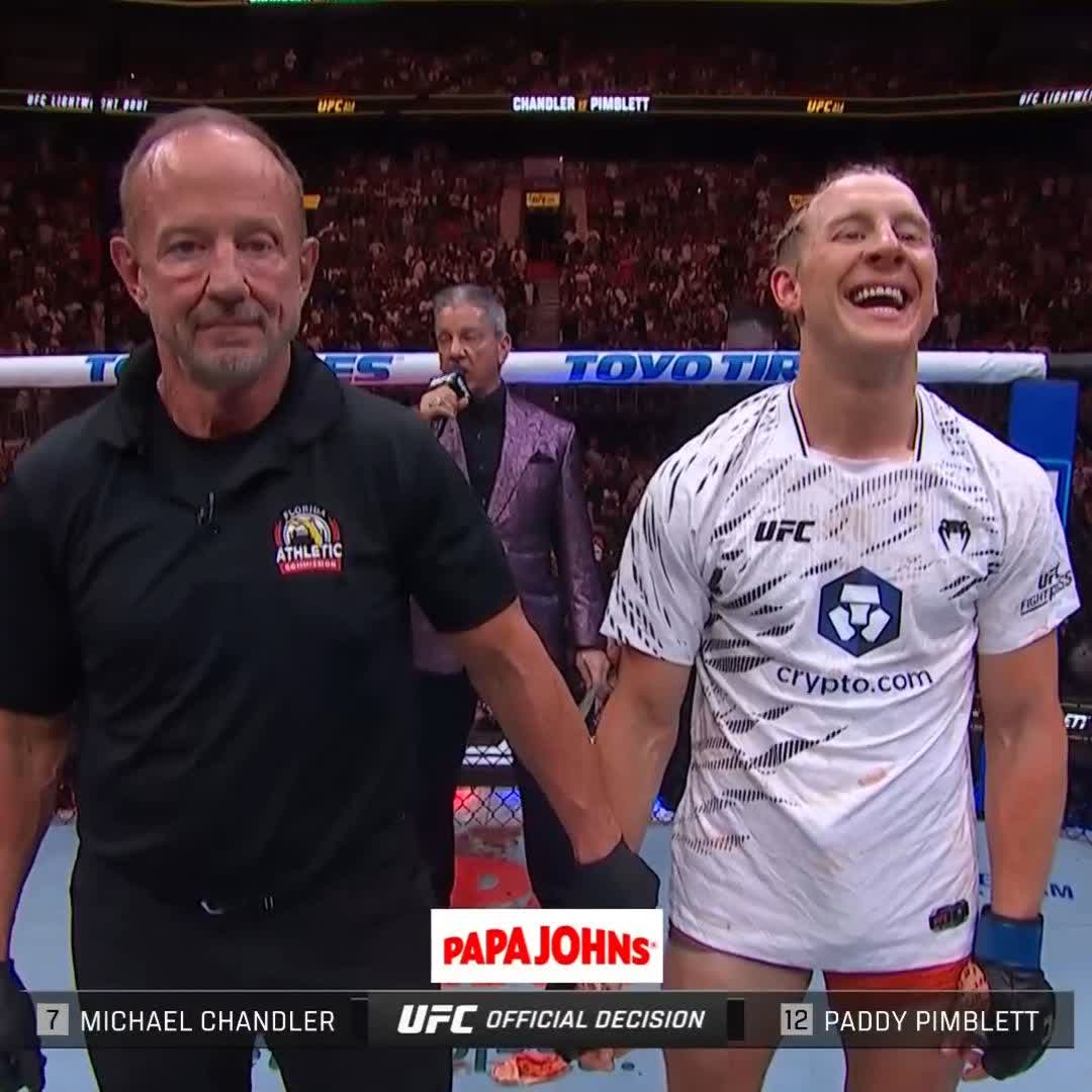 勝ち名乗りを受けるピンブレット！ #UFC314