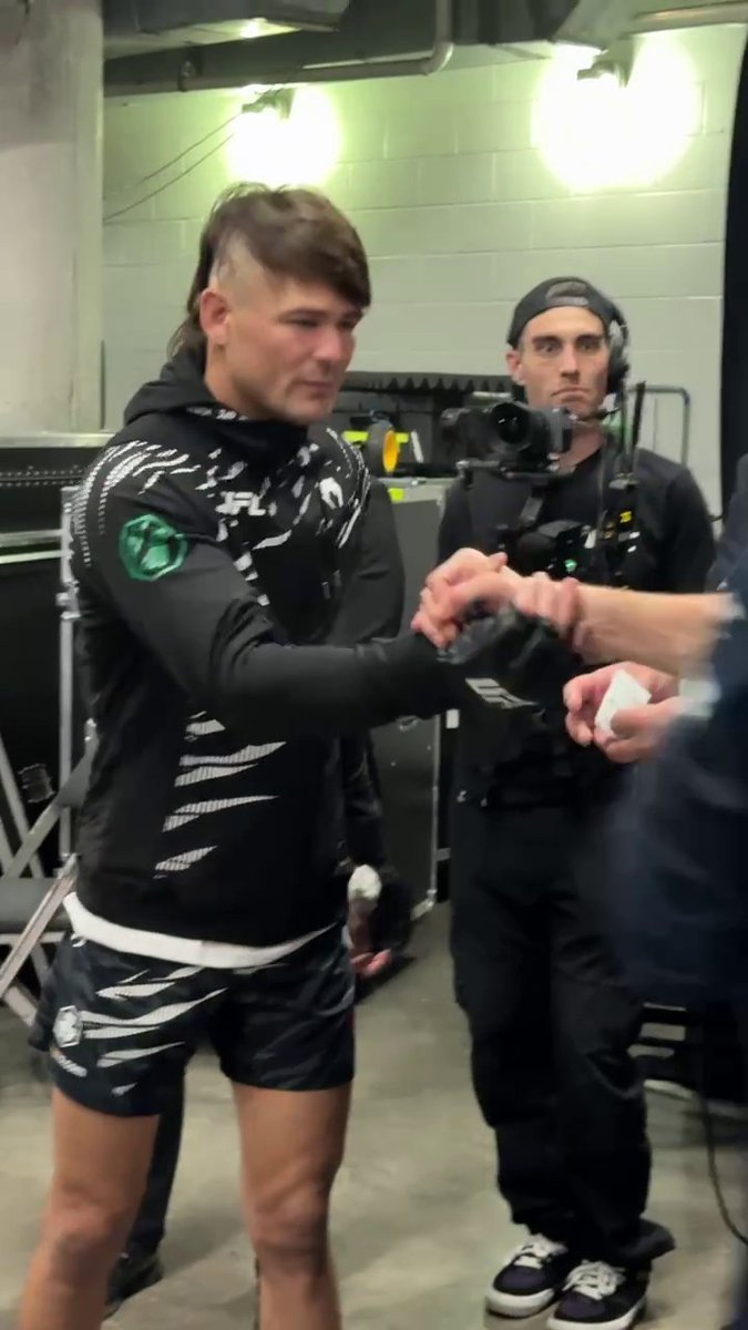 Paddy wishing Diego Lopes good luck before his fight 🤝 #UFC314