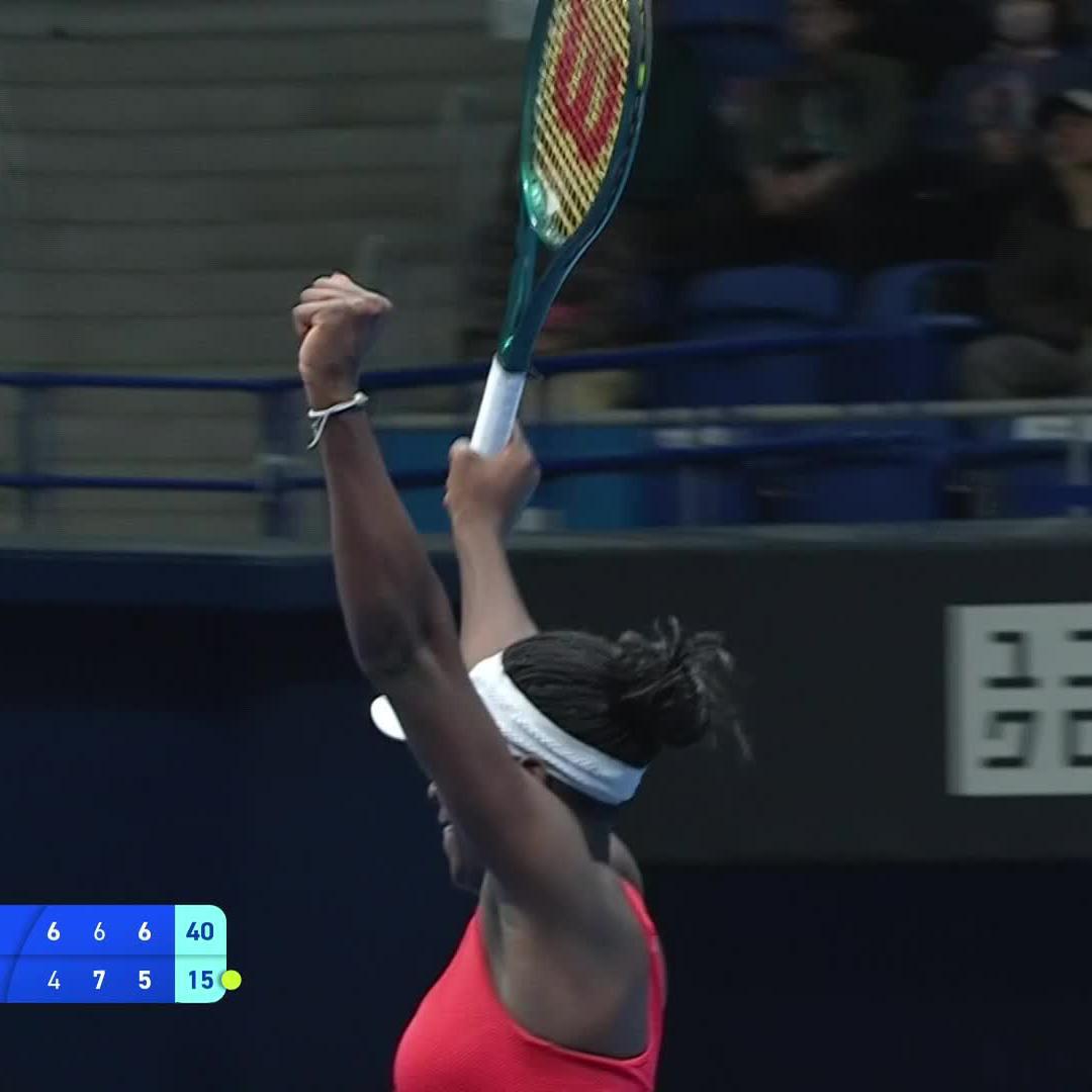 Remember the name 🌟🇨🇦 Victoria Mboko survives Shibahara 6-4 6-7(8) 7-5 to give Team Canada a 1-0 lead against Team Japan. #BJKCup
