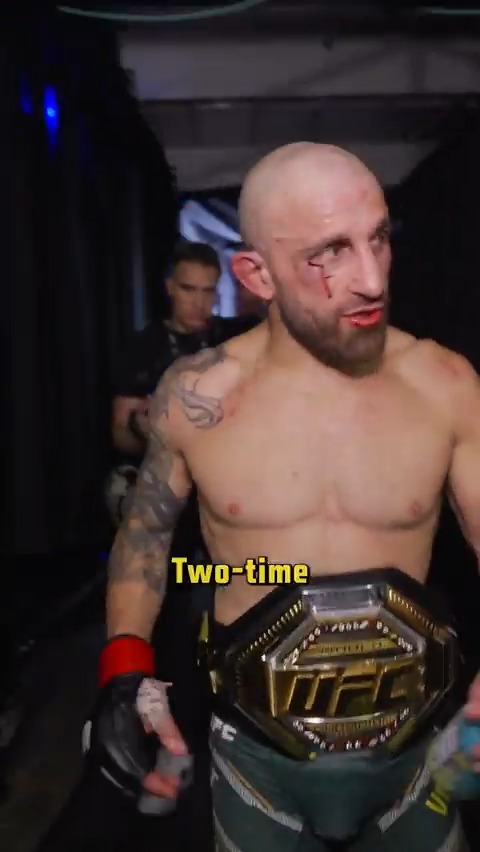 TWO-TIME CHAMPION 🏆 🏆 #UFC314 @AlexVolkanovski reclaims his featherweight throne!