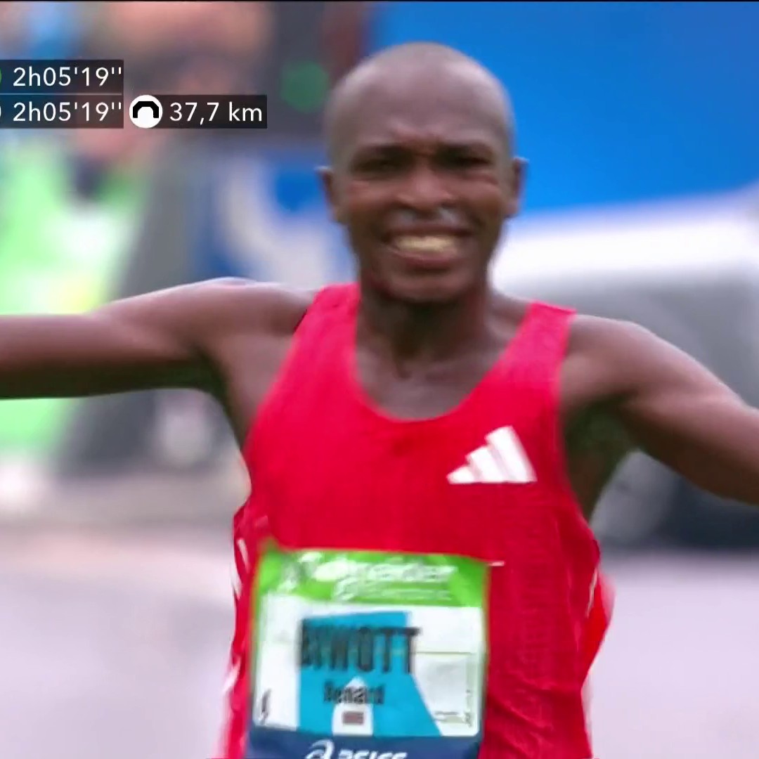 Benard Biwott wins the 2025 Paris Marathon!