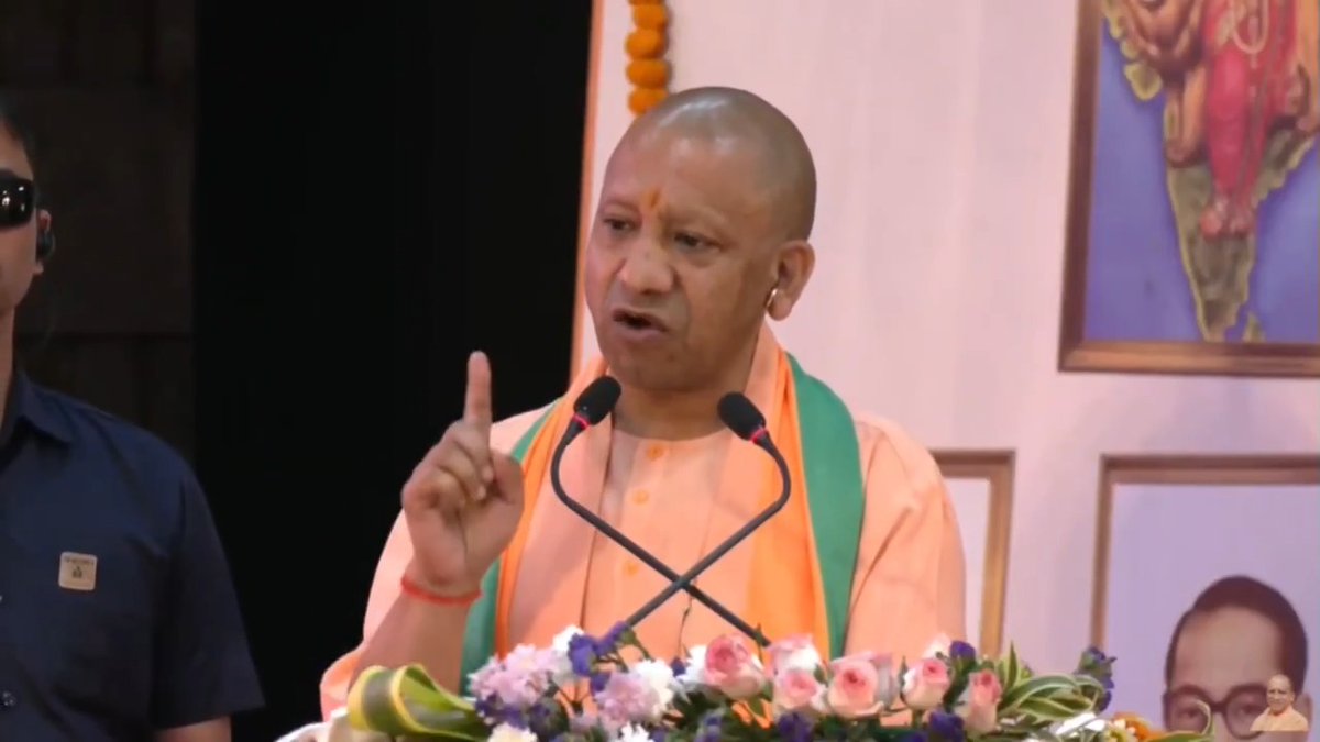 कांग्रेस हो या समाजवादी पार्टी, ये राष्ट्र नायकों के अपमान पर उतारू हो चुके हैं...