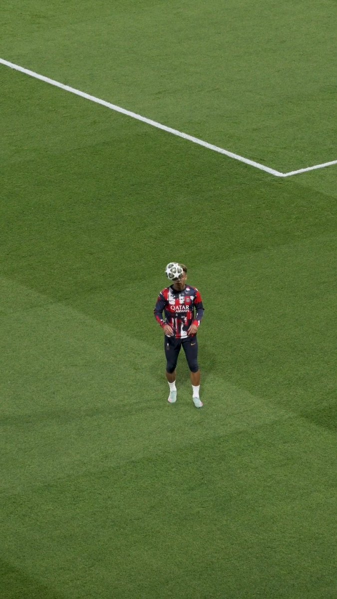 💎Désiré Doué, pur talent😍 #UCL #PSGAVL Paris Saint-Germain