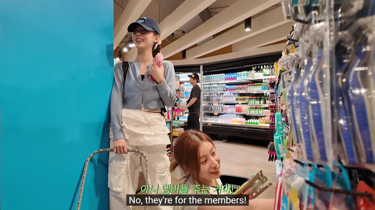 Sana wanted to bring back cute toothbrushes from Guam for the members 🥺