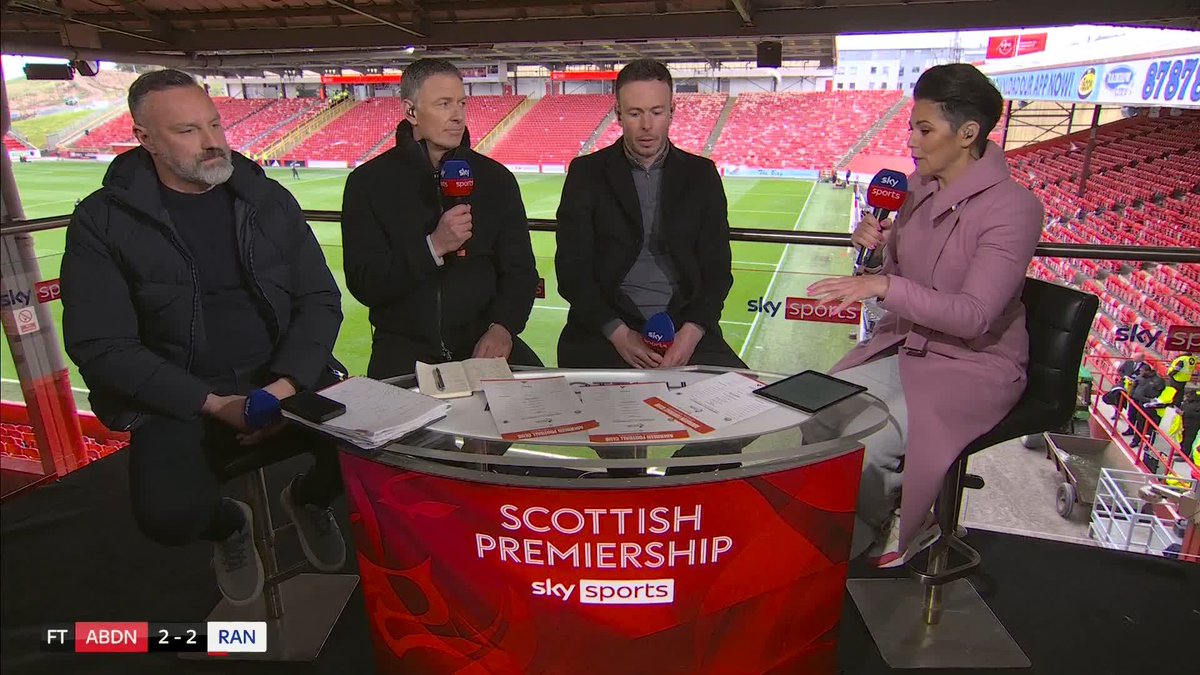 🗣️ "Celebrating tells you where Rangers are at, it's just pathetic!" 🥳 "You're just raging because you can't get down for a party!" Chris Sutton does not think the equaliser was that important... 👀