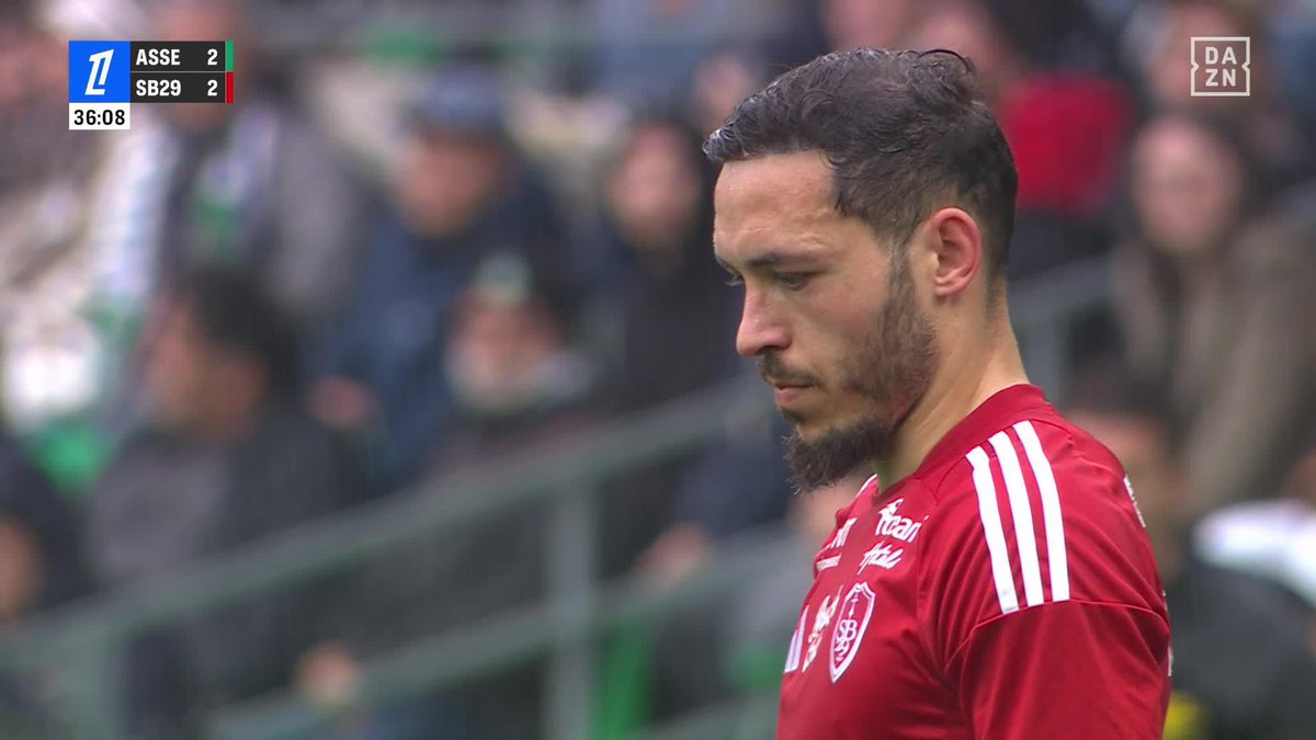 🚨 𝗠𝗔𝗧𝗖𝗛 𝗗𝗘 𝗙𝗢𝗨 𝗗𝗔𝗡𝗦 𝗟𝗘 𝗖𝗛𝗔𝗨𝗗𝗥𝗢𝗡 🍿🇫🇷 ⏱️ 6' - Saint-Étienne 0-1 Brest ⏱️ 17' - Saint-Étienne 1-1 Brest ⏱️ 25' - Saint-Étienne 1-2 Brest ⏱️ 34' - Saint-Étienne 2-2 Brest ⏱️ 37' - Saint-Étienne 2-3 Brest 🎥 DAZN France