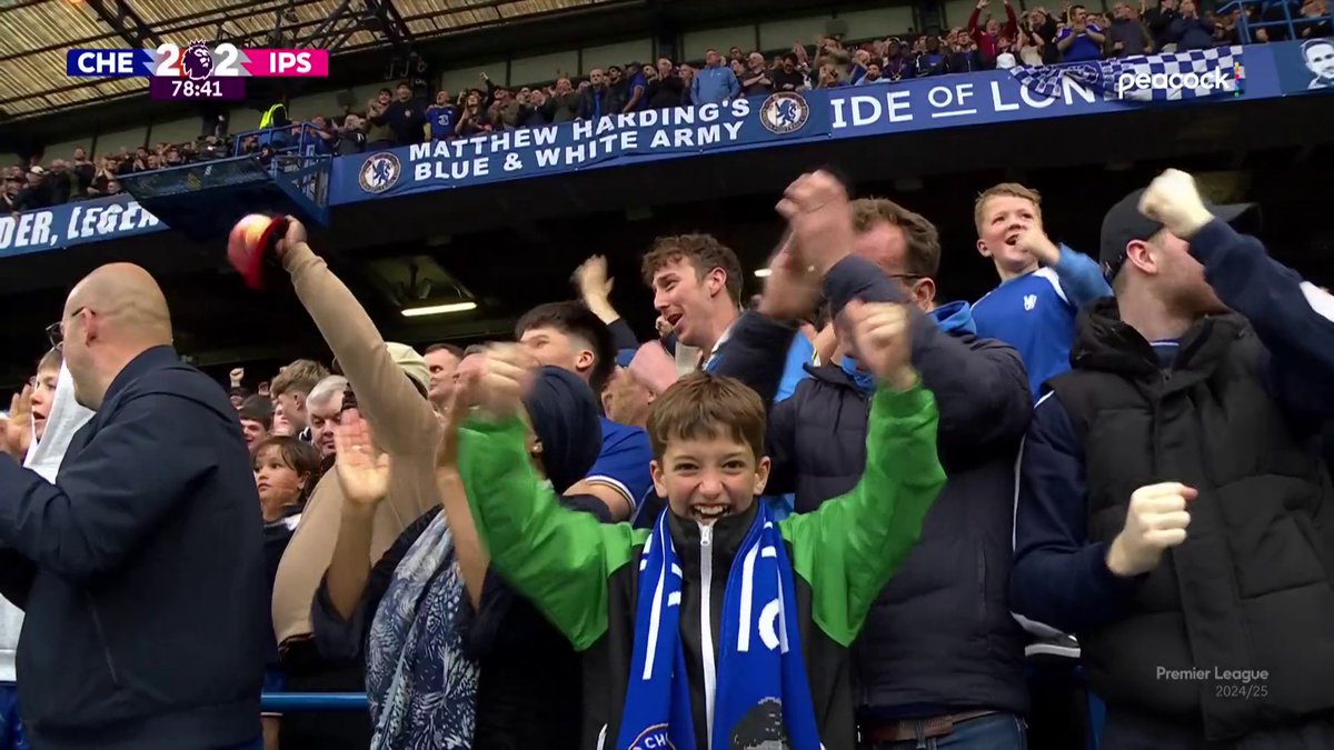 JADON SANCHO EQUALIZES FOR CHELSEA WITH A BEAUTY. 🔥 📺 Peacock | #CHEIPS