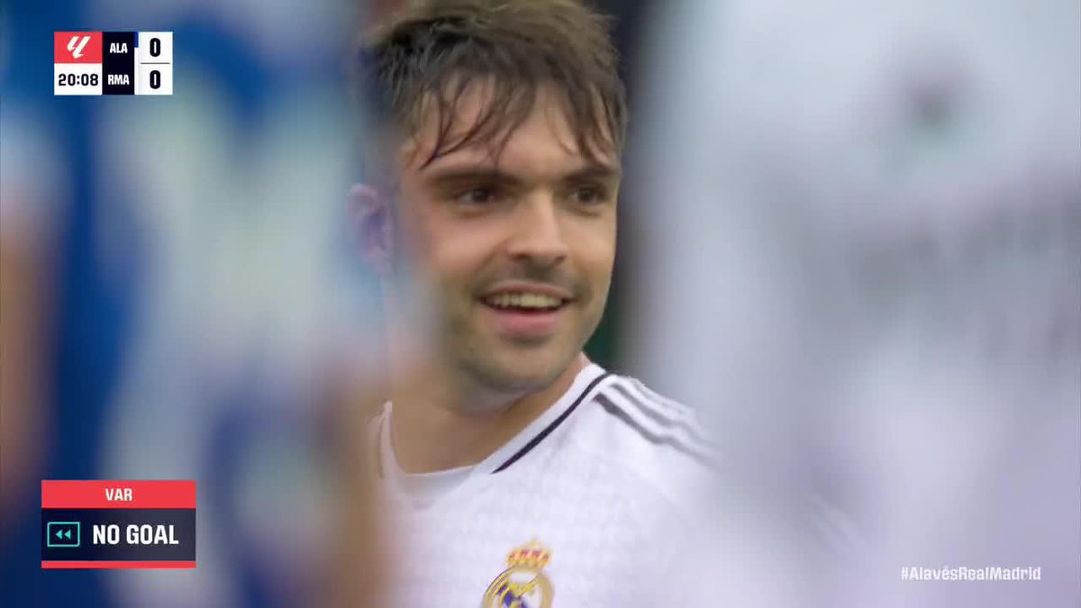 Raúl Asencio thought he had given Real Madrid the lead, but a VAR check determined that Antonio Rüdiger fouled Alavés goalkeeper Jesus Owono in the buildup 😮
