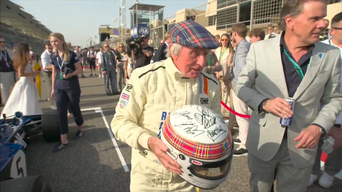 Such a lovely moment ❤️ Sir Jackie Stewart driving his 1973 championship-winning car around Bahrain 🤩