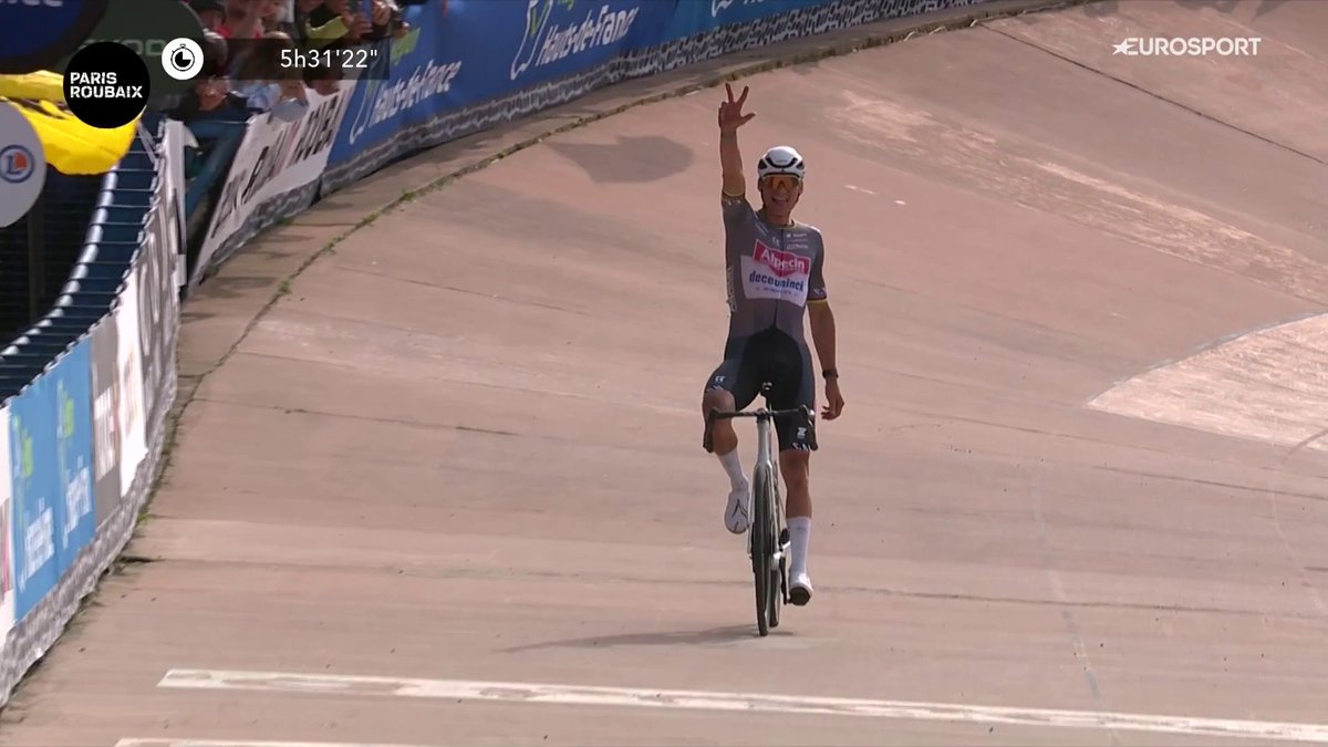Monument #8 for 🇳🇱 Mathieu van der Poel 🔥 3x 🇫🇷 Paris-Roubaix 🏆🏆🏆 ('23, '24, '25) 3x 🇧🇪 Ronde van Vlaanderen 🏆🏆🏆 ('20, '22, '24) 2x 🇮🇹 Milano-Sanremo 🏆🏆 ('23, '25) #ParisRoubaix