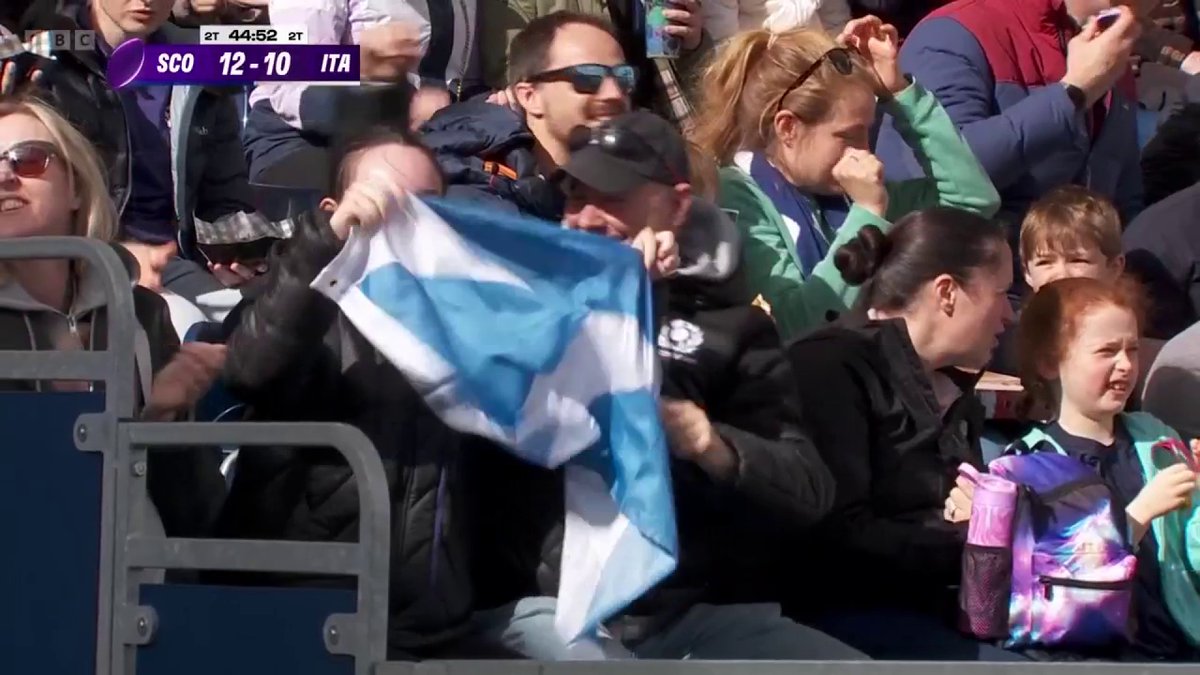 Italy didn't see that one coming! 😲 Evie Gallagher's score has Scotland back in the lead in Edinburgh. #BBCRugby