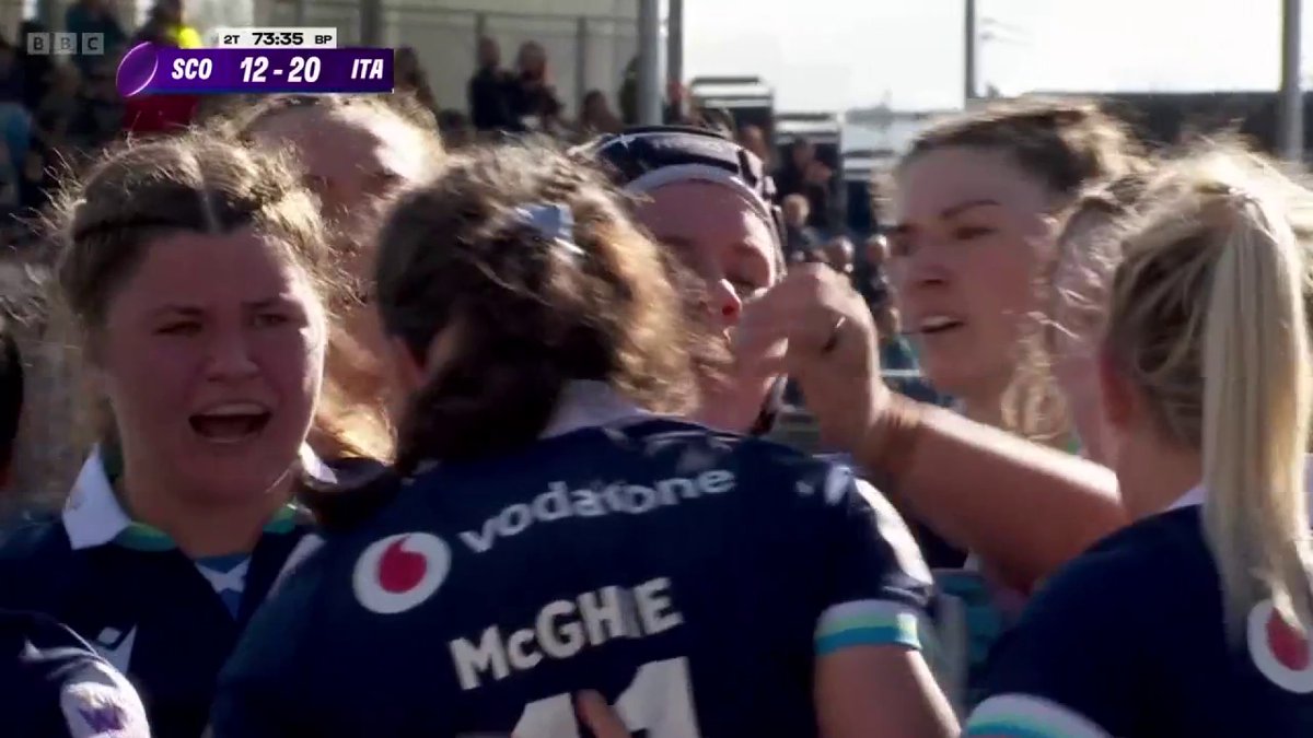 Scotland have hope! 🏴󠁧󠁢󠁳󠁣󠁴󠁿 Francesca McGhie's try brings the hosts to within three points of Italy, but time is running out... #BBCRugby