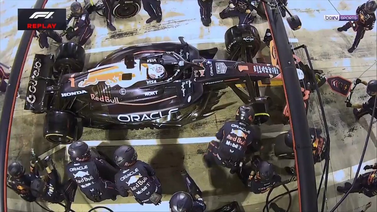 🤦🏻♂️ Red Bull'un başı, Bahreyn'de pit stop facialarıyla büyük dertte... #F1 #BahrainGP