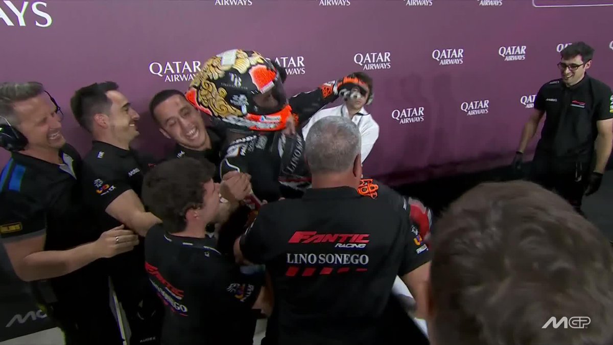 That feeling when you win and go to the top of the #Moto2 standings 🎉 #QatarGP 🇶🇦