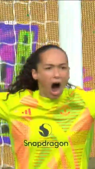 Nothing was getting past Man Utd keeper Phallon Tullis-Joyce! ❌😤 #FACup #BBCFootball