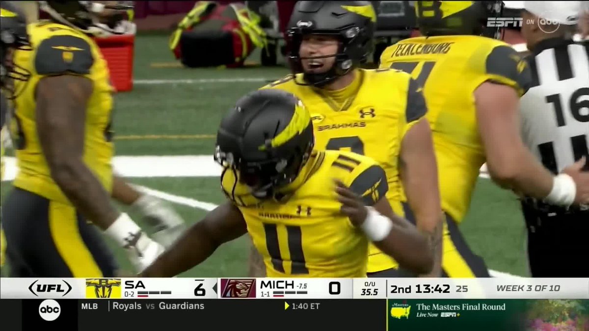 DEESTROYING GOOD FROM 55 YARDS 🎯😤