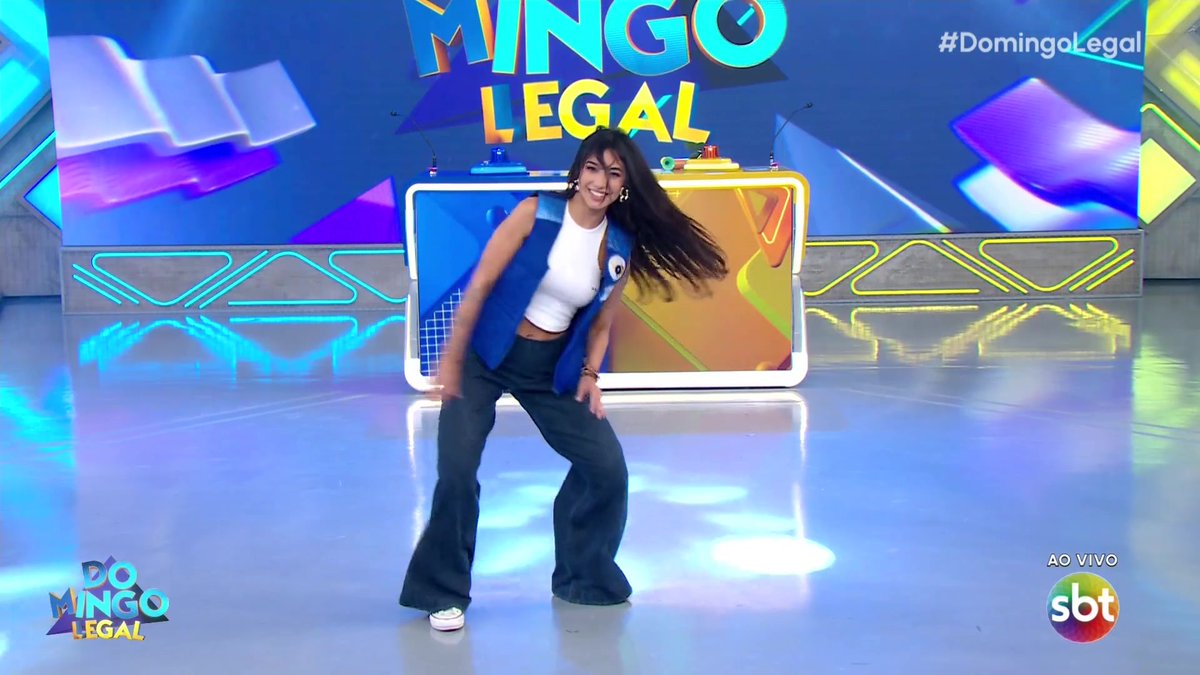 Quem sabe, faz ao vivo! Vanessa Lopes simplesmente acertando TODAS as dancinhas do TikTok! #DomingoLegal