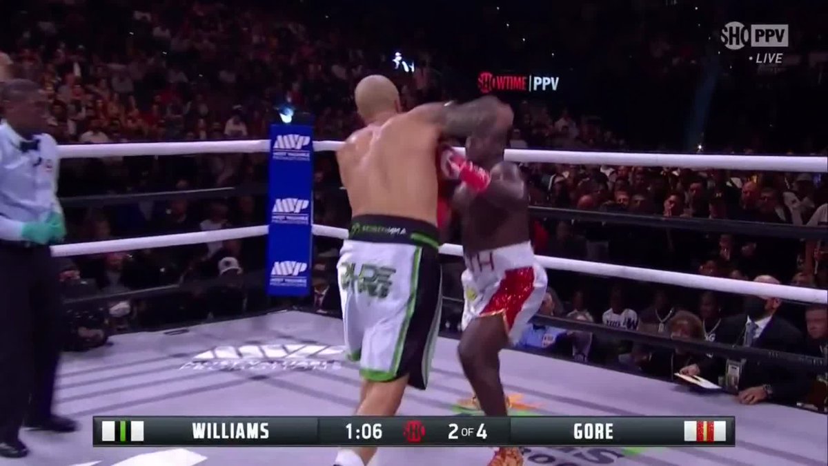 THROWBACK: When Deron Williams pulverized legendary #NFL running back Frank Gore in the ring. 💀💀💀 Some people are just meant to stick to their sports.