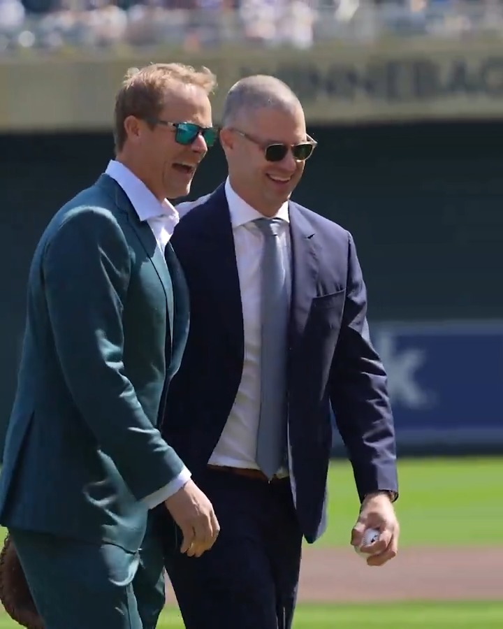 Well played, Mauer. Joe Mauer throws out the ceremonial first pitch to his longtime teammate Justin Morneau!