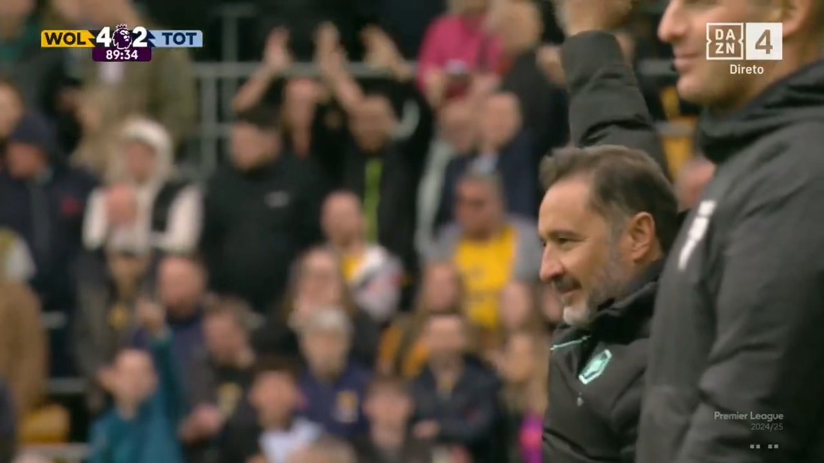 Cantou-se por Vítor Pereira nas bancadas do Molineux. Tão merecido! 💙