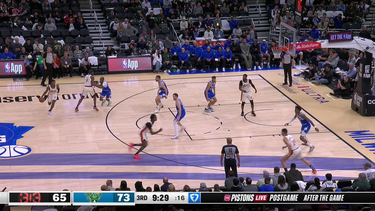 MALIK BEASLEY IS ON A HEATER 🔥 He knocks down his 7th triple of the game 🎯