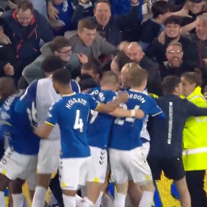 Nice touch from Carlo to show his players Everton vs Crystal Palace