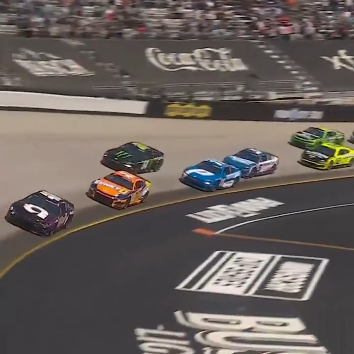 Expect the unexpected today at Bristol Motor Speedway! We're racing now at The World's Fastest Half-Mile!