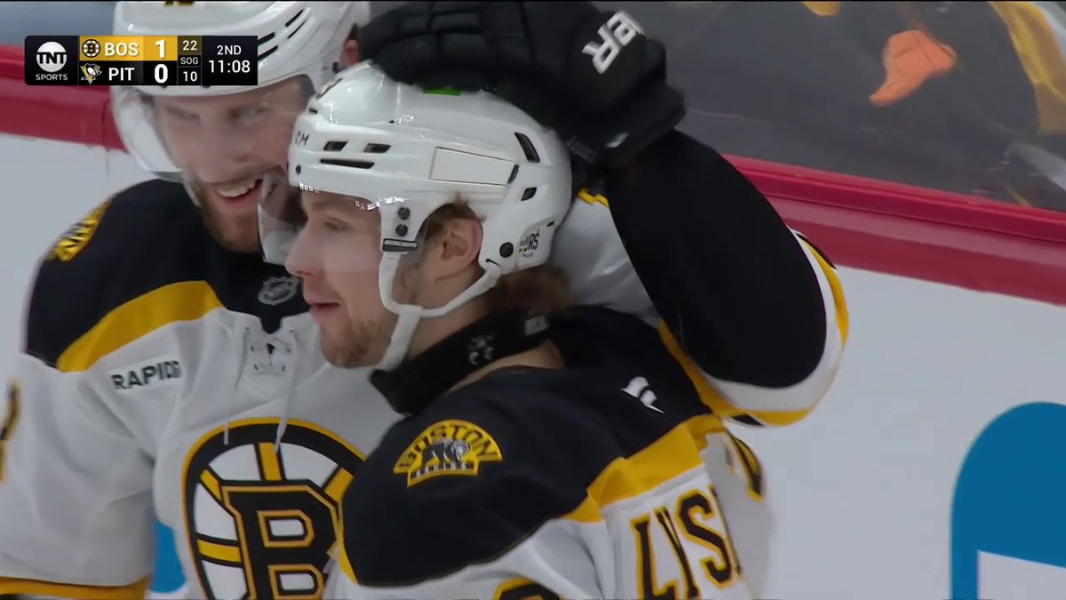 FIRST NHL GOAL ALERT!! 🚨 Congrats on your first, Fabian Lysell! 🇺🇸: @NHL_on_TNT &amp; HBO Max Sports ➡️ 🇨🇦: Sportsnet or stream on Sportsnet+ ➡️