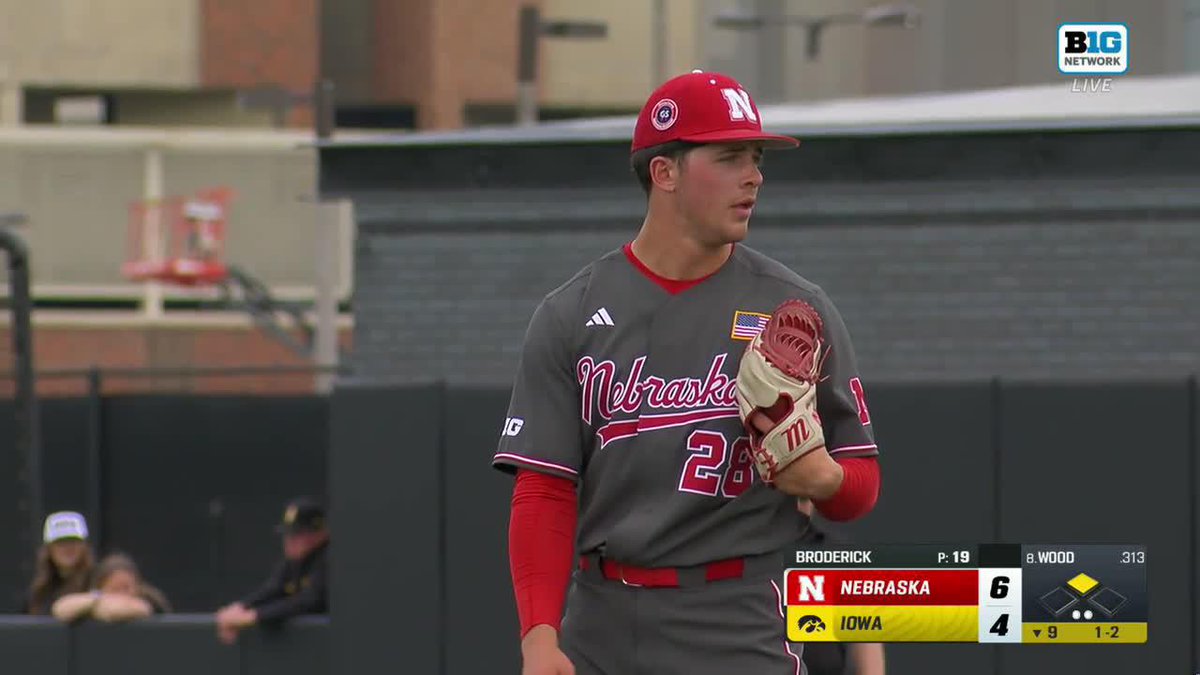 We take Game 3. #HuskersWin!