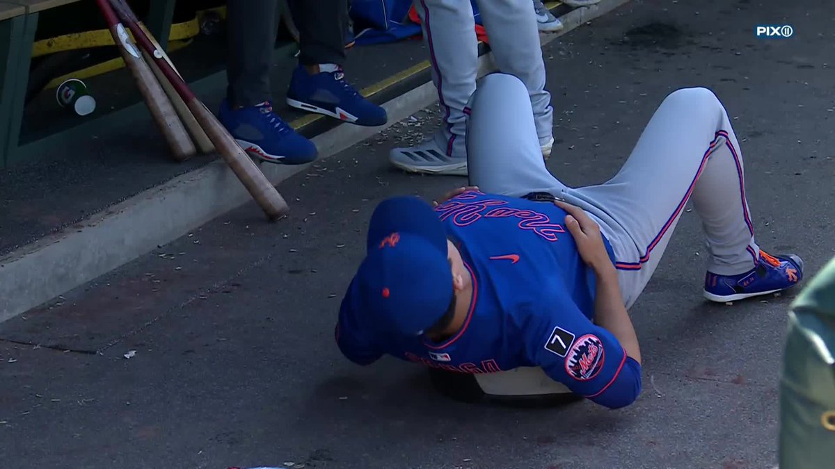 "These are things that you would do in the clubhouse if you were a starting pitcher, but you have to do it on the bench here." Kodai Senga staying loose during a long inning for the Mets