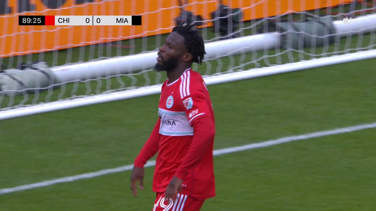 El nivel de la MLS no se ve ni en un intercountry. El corner mal pateado (un pase pedorro a Messi) en el último minuto, la contra con Messi volviendo al trotecito y la definición del jugador de Chicago Fire que tenía el triunfo en sus pies