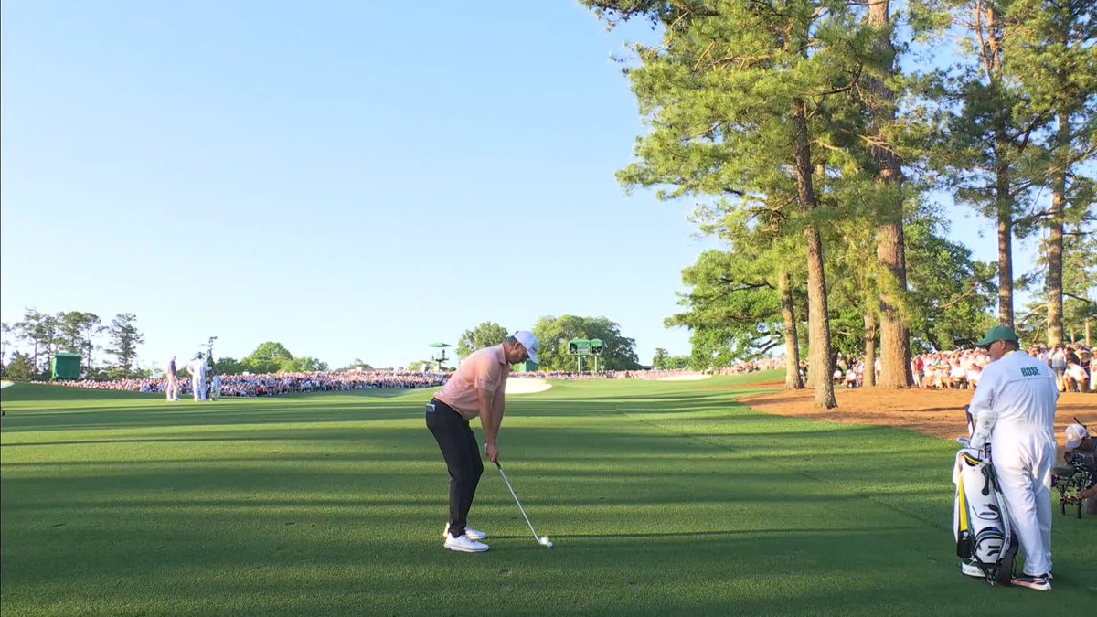 The cinema of the 73rd hole. #themasters