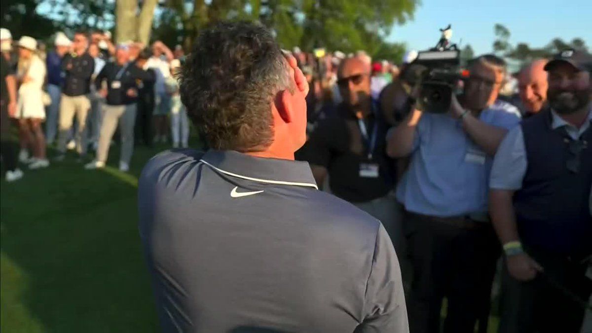 โI gotta go get a green jacket.โ LEGENDARY.