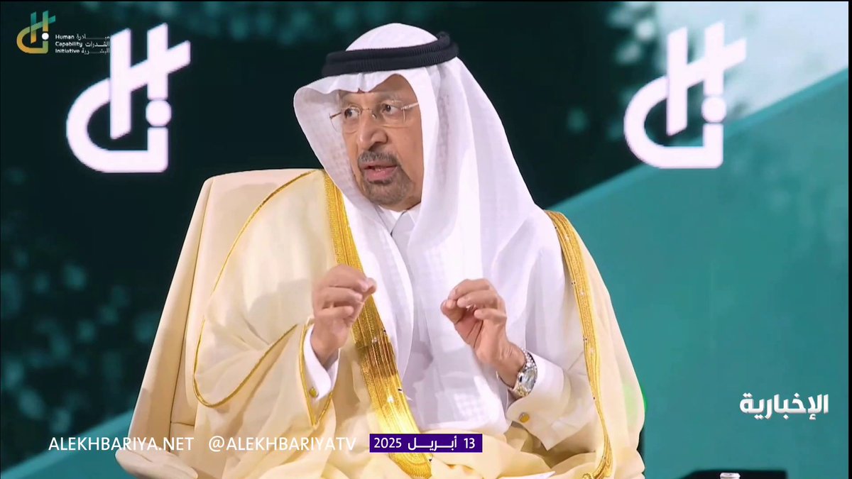 ليت انهم يعرضون مثل هذه اللقاءات بدون دبلجة، وبعدين يترجموها مثل هذه الدبلجة مزعجة.